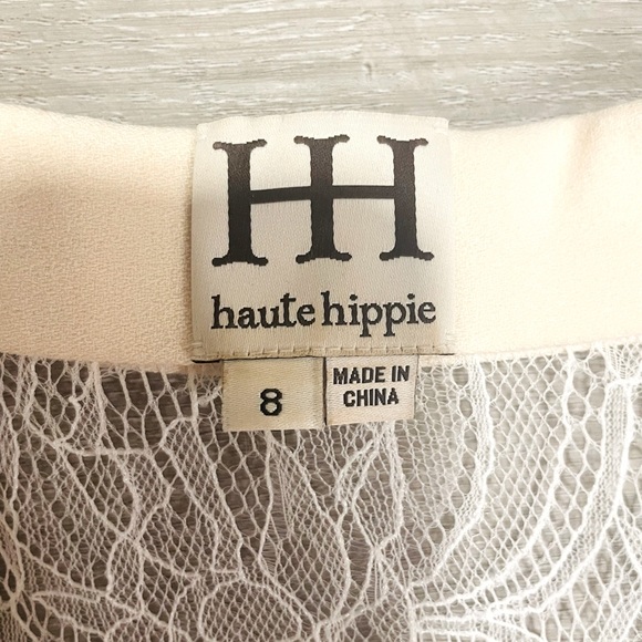 Revolve Haute Hippie Sleeveless Lace Crepe Cloak Vest in Swan (Ivory/Pearl) Sz 8 - Picture 3 of 10